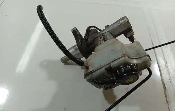 Skoda Superb B6 (3T) Master brake cylinder 