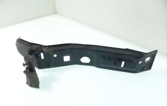Audi A6 S6 C4 4A Fender mounting bracket