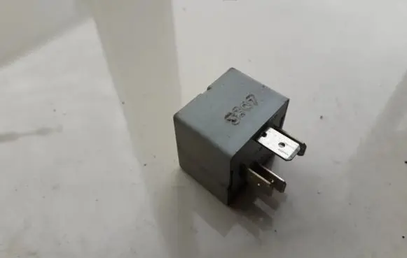 Volkswagen Touareg I Other relay 141951253B 20240072
