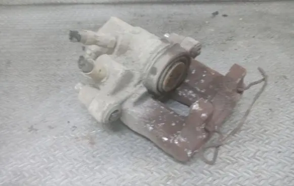 Rear brake caliper