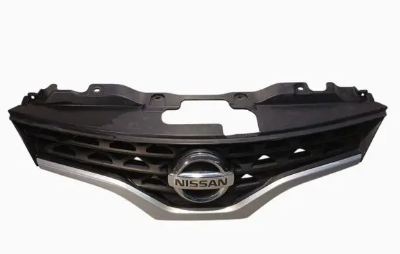 Nissan NV200 Front bumper upper radiator grill 