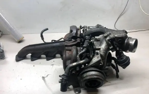 BMW 5 F10 F11 Turbo 7808767 76872AT