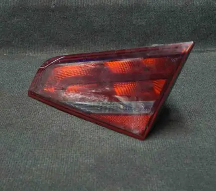 Audi A3 S3 8V Tailgate rear/tail lights 8V4945094