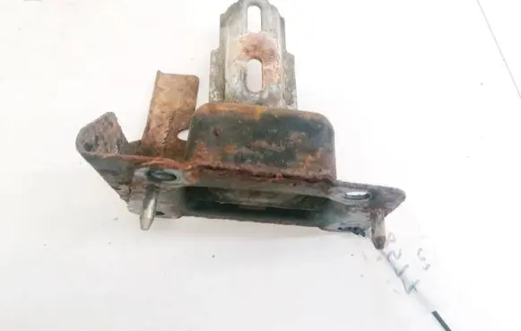 Citroen C3 Engine mount bracket
