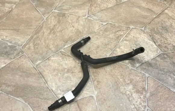 Mercedes-Benz E A207 Engine coolant pipe/hose A2125010925