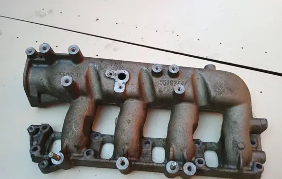 Opel Zafira B Intake manifold 55192747