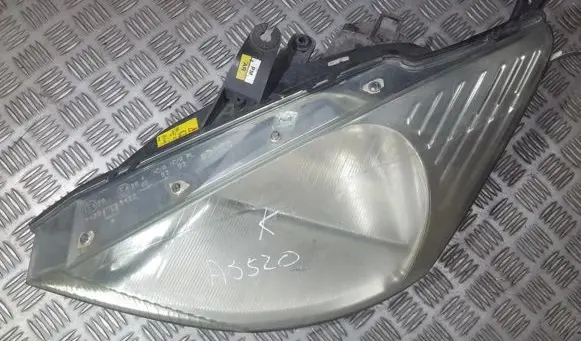 Ford Focus Headlight/headlamp XS4113006 XS41-13006