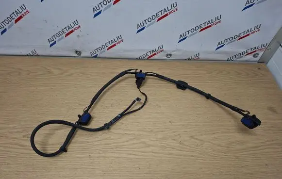 BMW X3 F25 Windshield washer spray nozzle 7213281