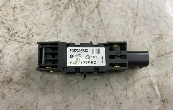 Chrysler 300 - 300C Airbag deployment crash/impact sensor 04671779ac