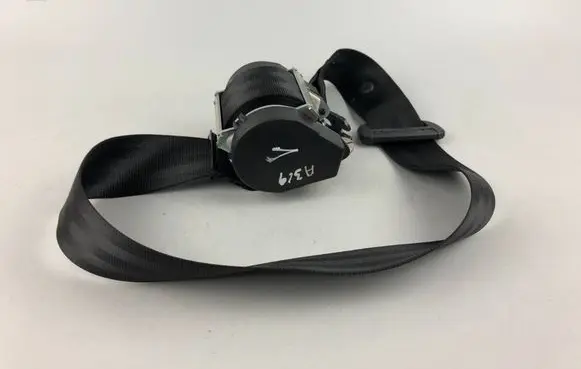 Rear seatbelt