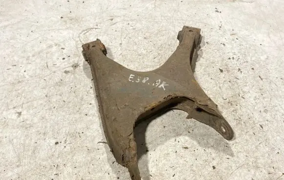 Rear upper control arm/wishbone