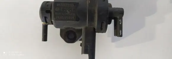 Peugeot 607 Valve vacuum 9628971180