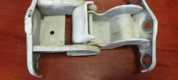 Renault Trafic III (X82) Loading door upper hinge 312304K