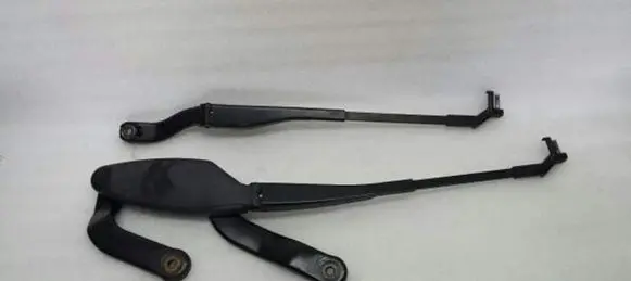 Mercedes-Benz E AMG W211 Front wiper blade arm A2118200744