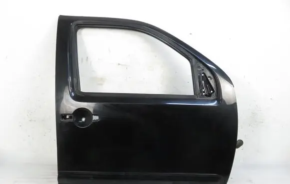 Nissan Pathfinder R51 Front door