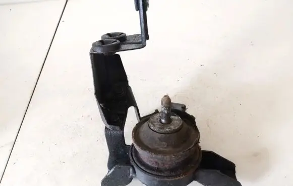 Hyundai Santa Fe Engine mount bracket