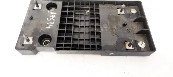 Battery box tray