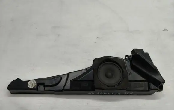 BMW 5 E39 Front door speaker 8360775