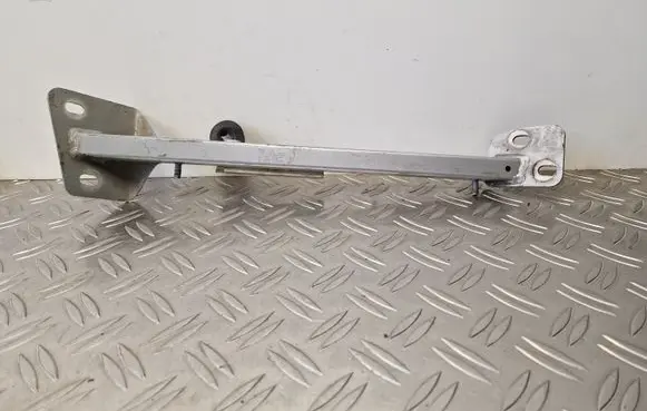 Audi A8 S8 D3 4E Fender mounting bracket 4E0805463F