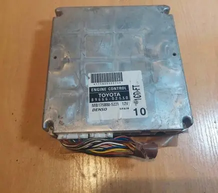 Toyota Corolla E120 E130 Engine control unit/module ECU 89666-02110 175800-5221 MB1758005221