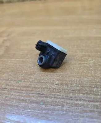 Volvo S60 Airbag deployment crash/impact sensor 31334336