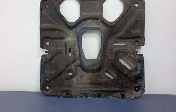 Front underbody cover/under tray