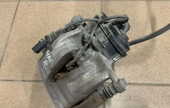 Audi Q7 4M Rear brake caliper 4M0406CD