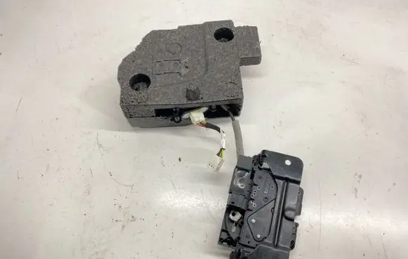 BMW X3 F25 Tailgate/trunk/boot lock/catch/latch 51247249578 927465102 927405102