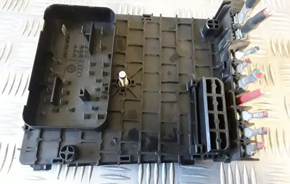 Volkswagen PASSAT B6 Comfort/convenience module 3C0937125 63592777