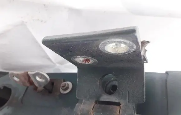 Citroen Xsara Front door upper hinge