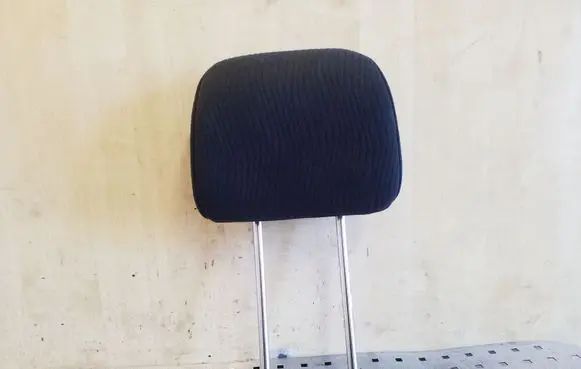 Subaru Outback Front seat headrest 