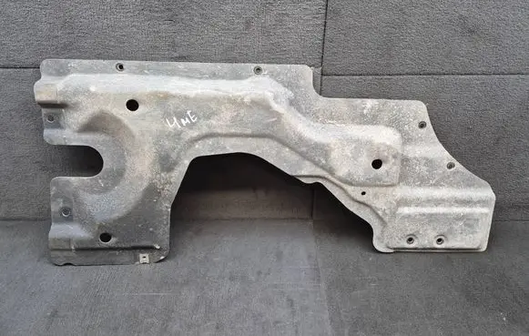 Audi Q7 4M Fuel tank bottom protection 4M0825213J 4M0825213G 4M0825213F