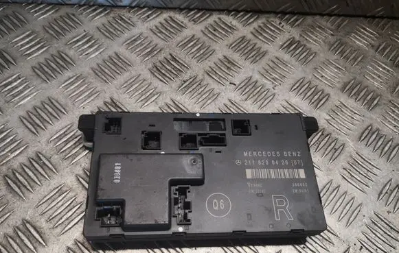 Mercedes-Benz E W211 Door control unit/module 2118200426 A2118200426
