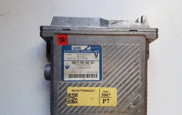 Volvo S40, V40 Engine control unit/module H0M7700868321 R04080002D 7700103515A