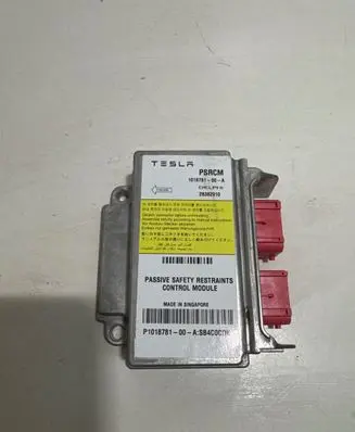 Tesla Model S Airbag control unit/module 101878100A 28382910 P1018781