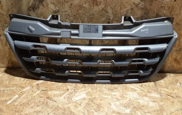 Renault Master III Front bumper upper radiator grill 623100256R