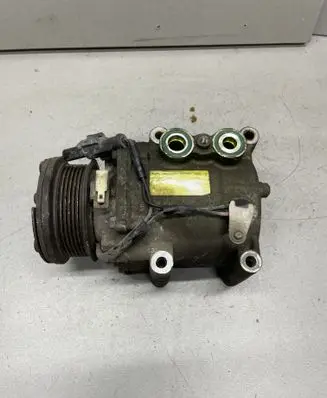 Ford Fiesta Air conditioning (A/C) compressor (pump)