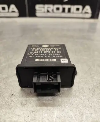 Mercedes-Benz E W211 Light module LCM A2118703126 5DF00827802 0000778207