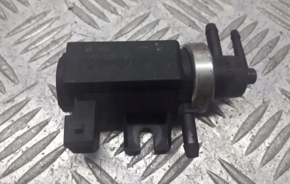 Audi 80 90 S2 B4 Valve vacuum 1H0906627