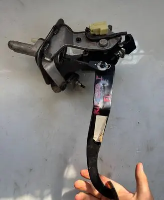 KIA Ceed Clutch pedal 3224432