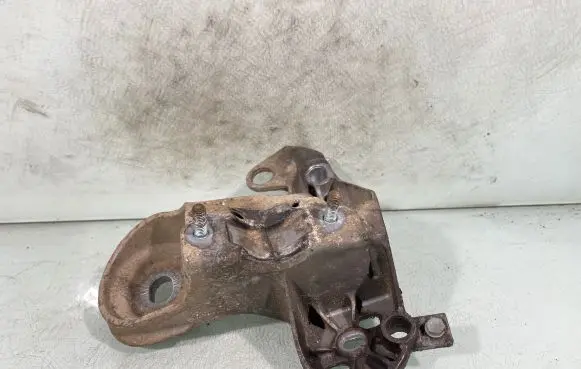 Audi A6 S6 C5 4B Engine mounting bracket 4b0199352b