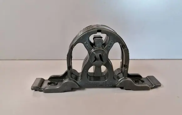 BMW M4 F82 F83 Muffler mount bracket/holder 7500281 18207500281 7503246
