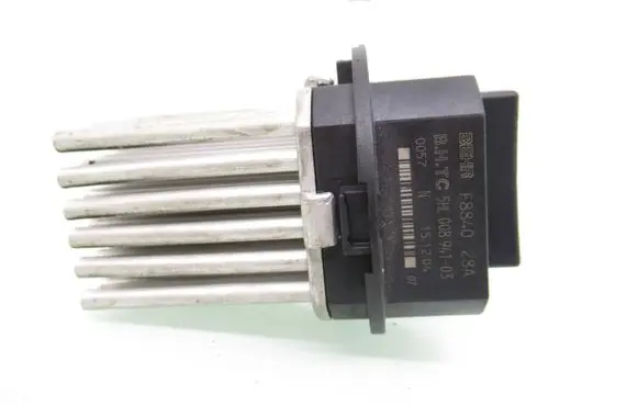 Peugeot 407 Coolant fan relay 5HL00894103 F884028A