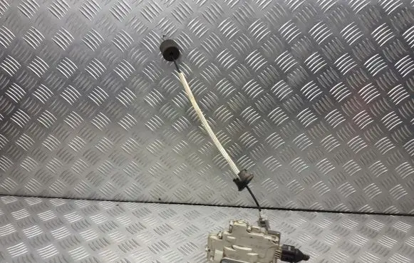 Audi A6 S6 C6 4F Front door lock 4F1837016