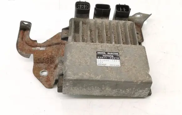 Toyota Avensis T250 Fuel injection control unit/module 8987120070 1310001371