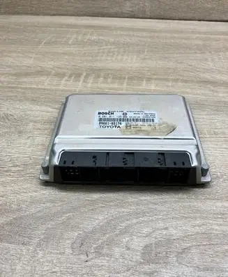 Toyota Yaris Engine control unit/module 0281011125 896610D170