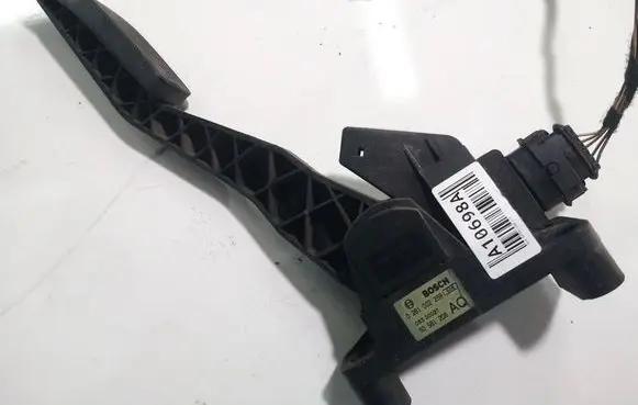Opel Zafira A Accelerator throttle pedal 0281002298 90581208