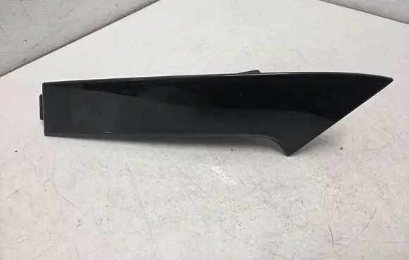 Nissan X-Trail T32 Rear/tail light trim molding 960334CE0A