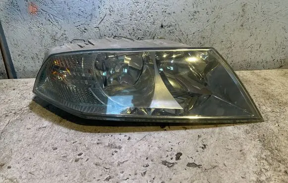 Skoda Octavia Mk2 (1Z) Headlight/headlamp