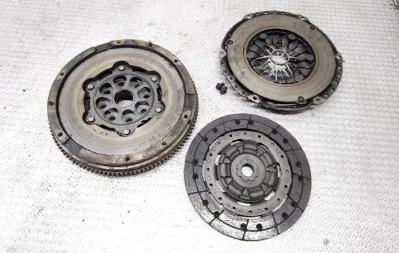 Ford Mondeo Mk III Clutch set kit 3S717563GB 415018110